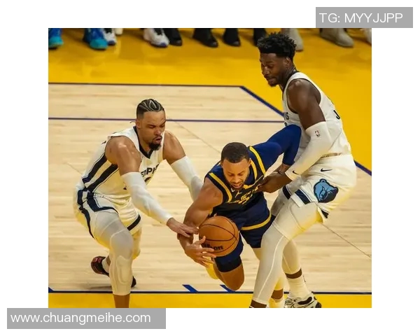 2015年勇士队与灰熊队的激烈对决回顾与分析